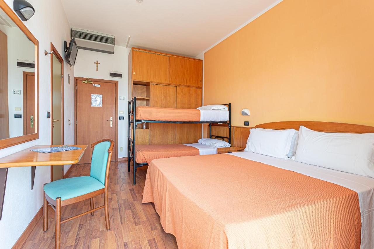 Little Hotel Cesenatico Εξωτερικό φωτογραφία