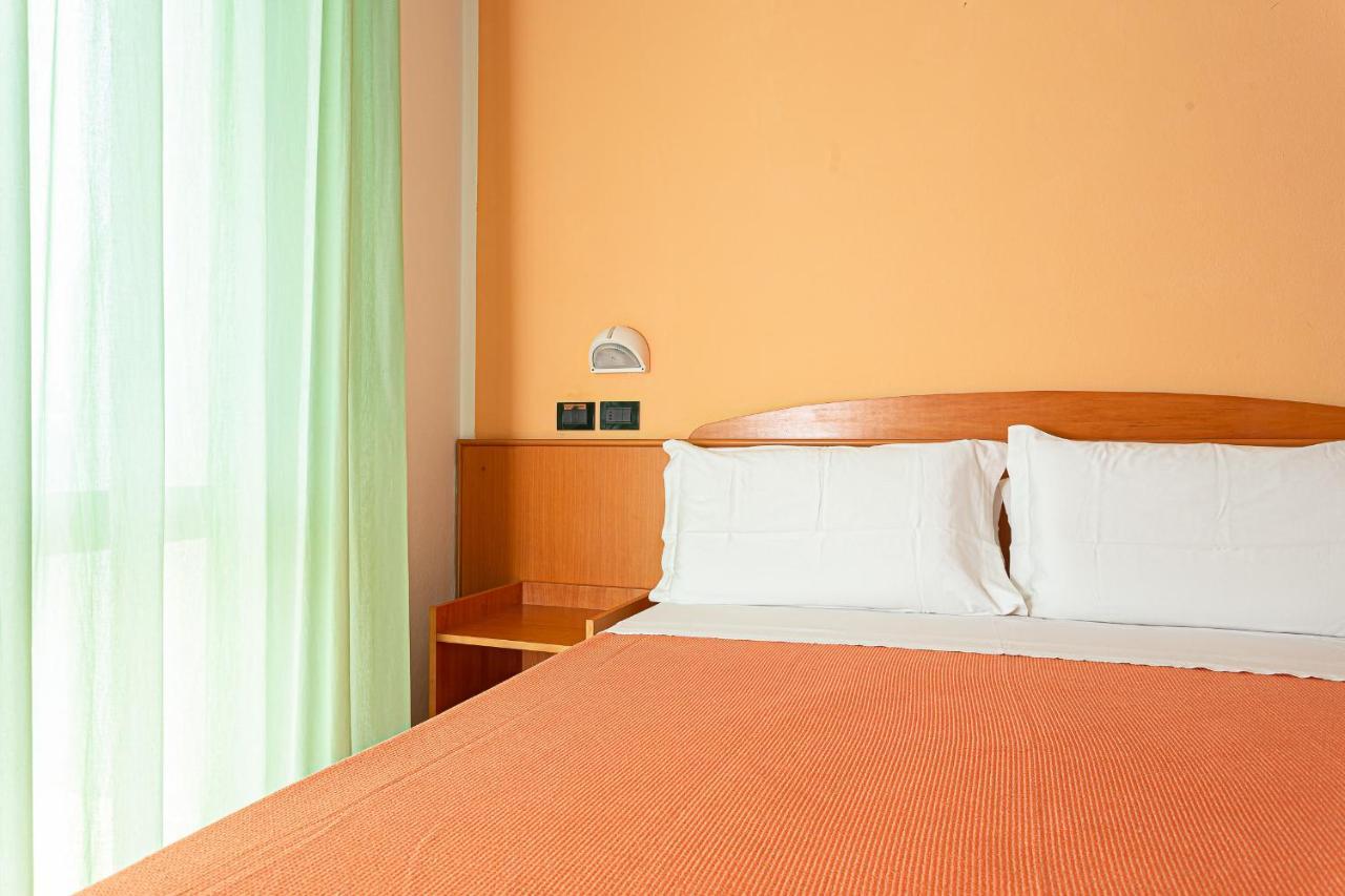 Little Hotel Cesenatico Εξωτερικό φωτογραφία